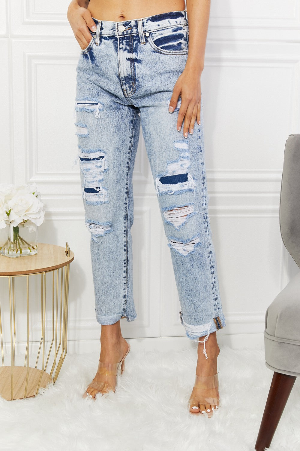 Stylish Kancan Kendra High Rise Distressed Straight Jeans